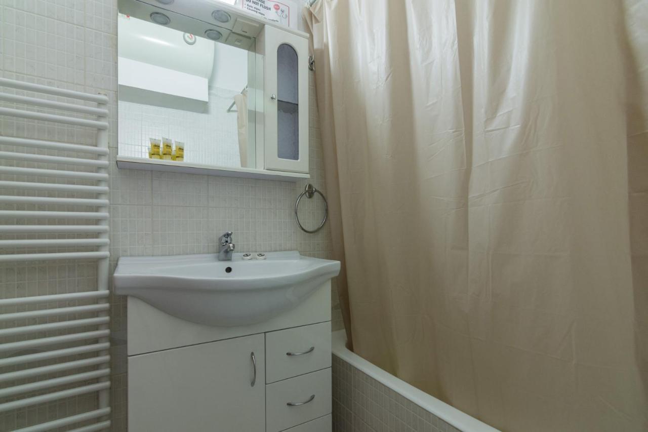 Comfort Apartment In Koukaki Athen Eksteriør billede